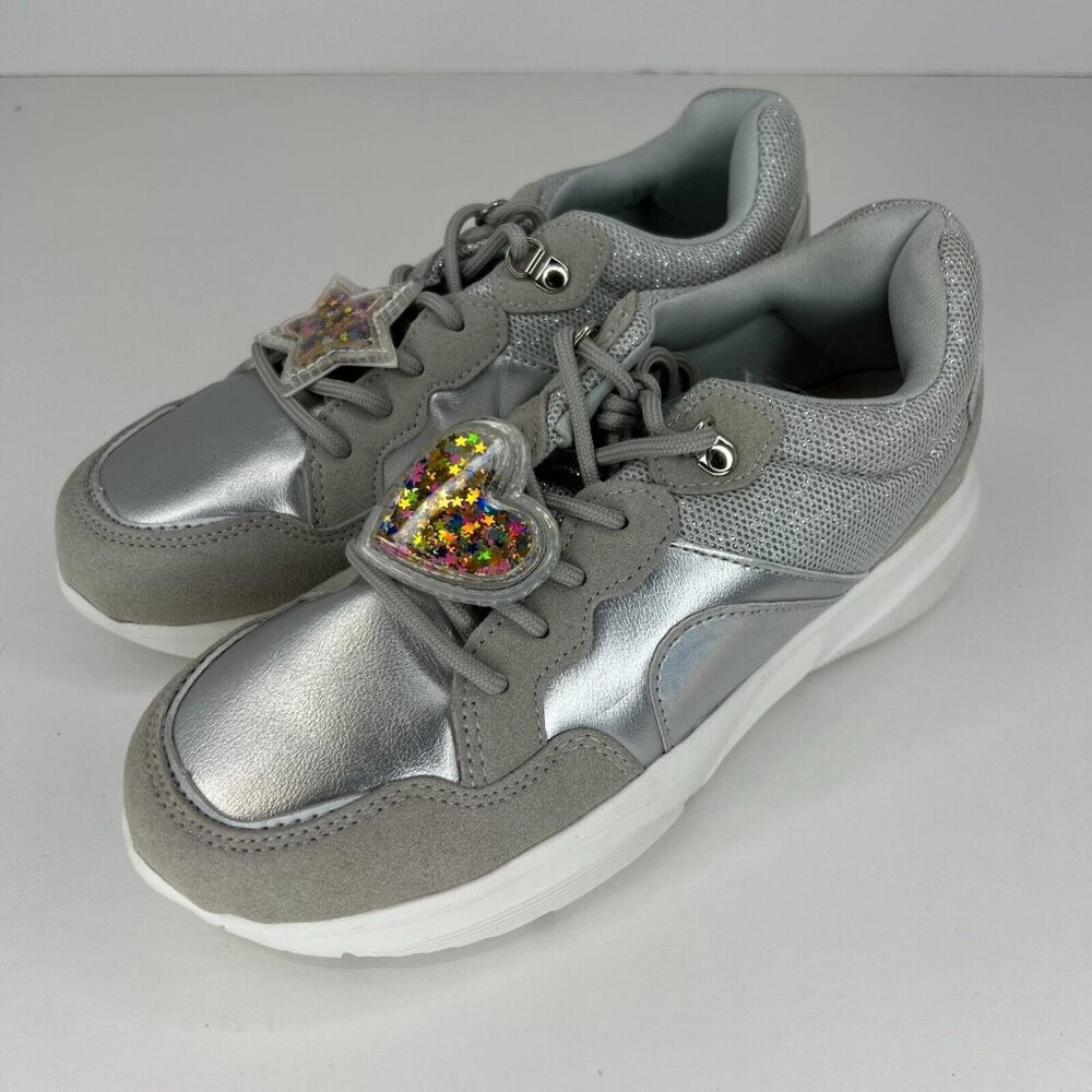 Pillin Girls Gray/Silver Heart Lace Up Sneakers Low Top Size 36 Walking Shoes